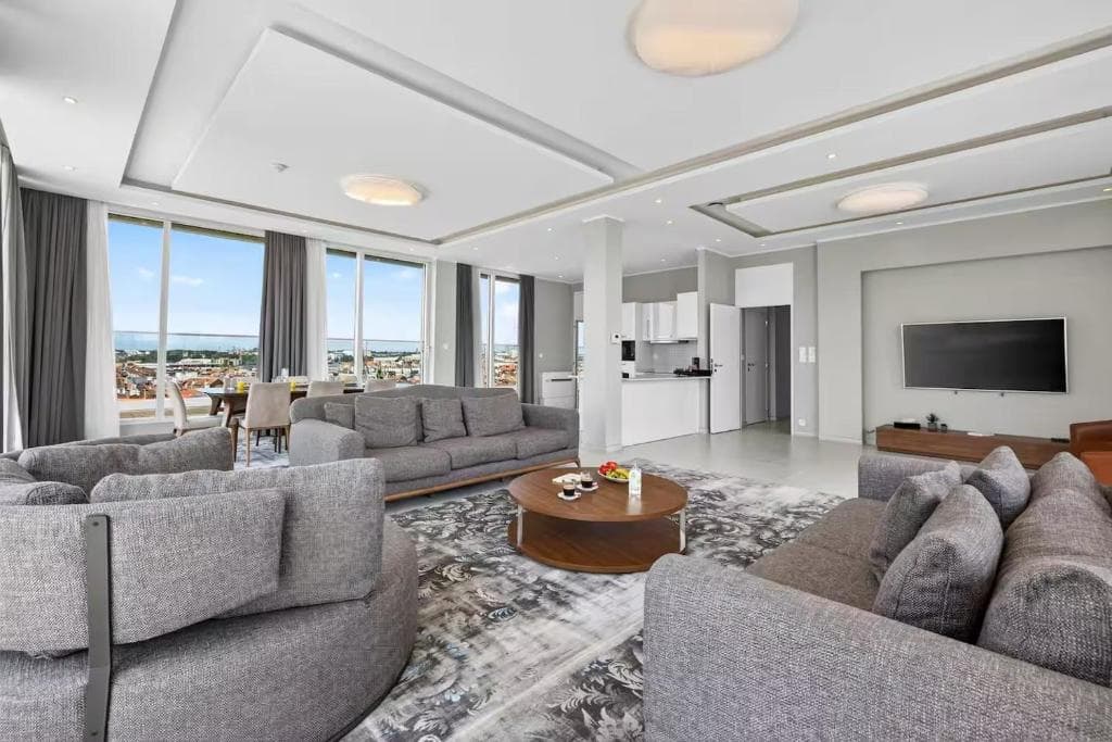 Penthouse 2BDR with 360 Midi 33 by Reside - 5
